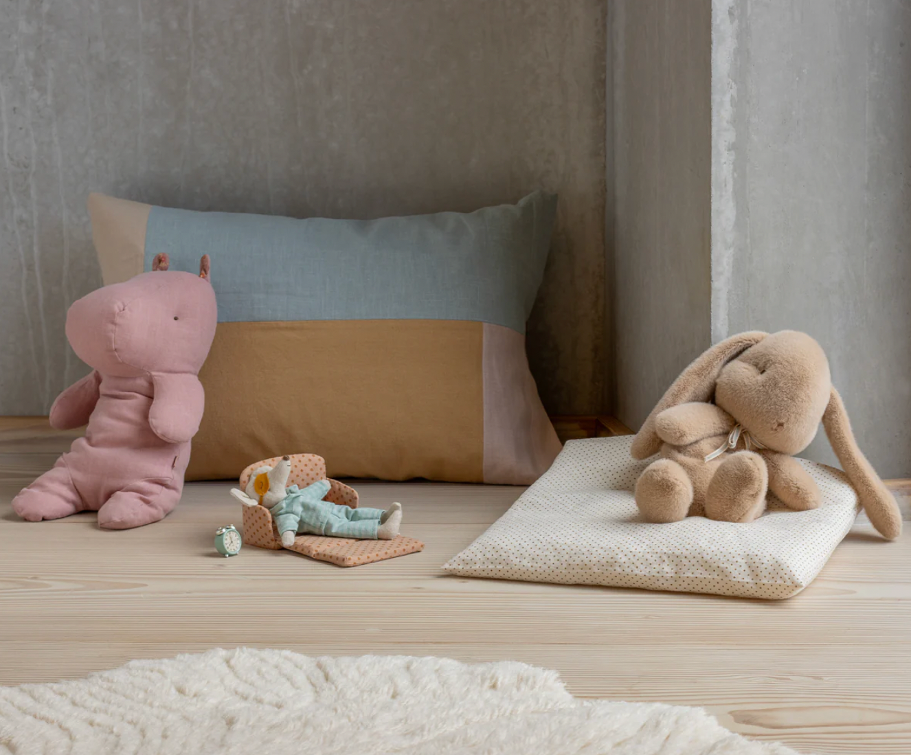 Bunny plush Medium - cream peach