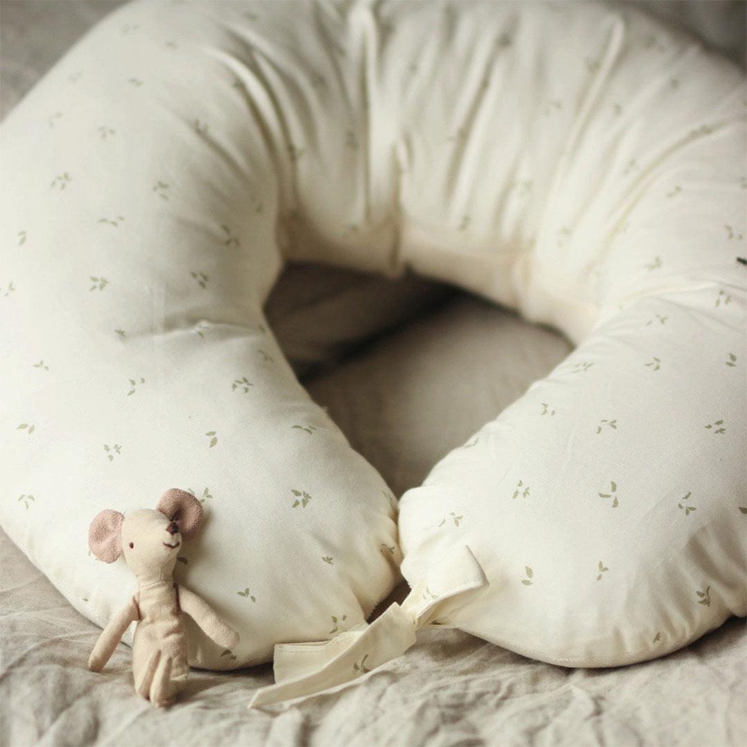 Avery Row
Nursing Pillow - Nettle Scatter