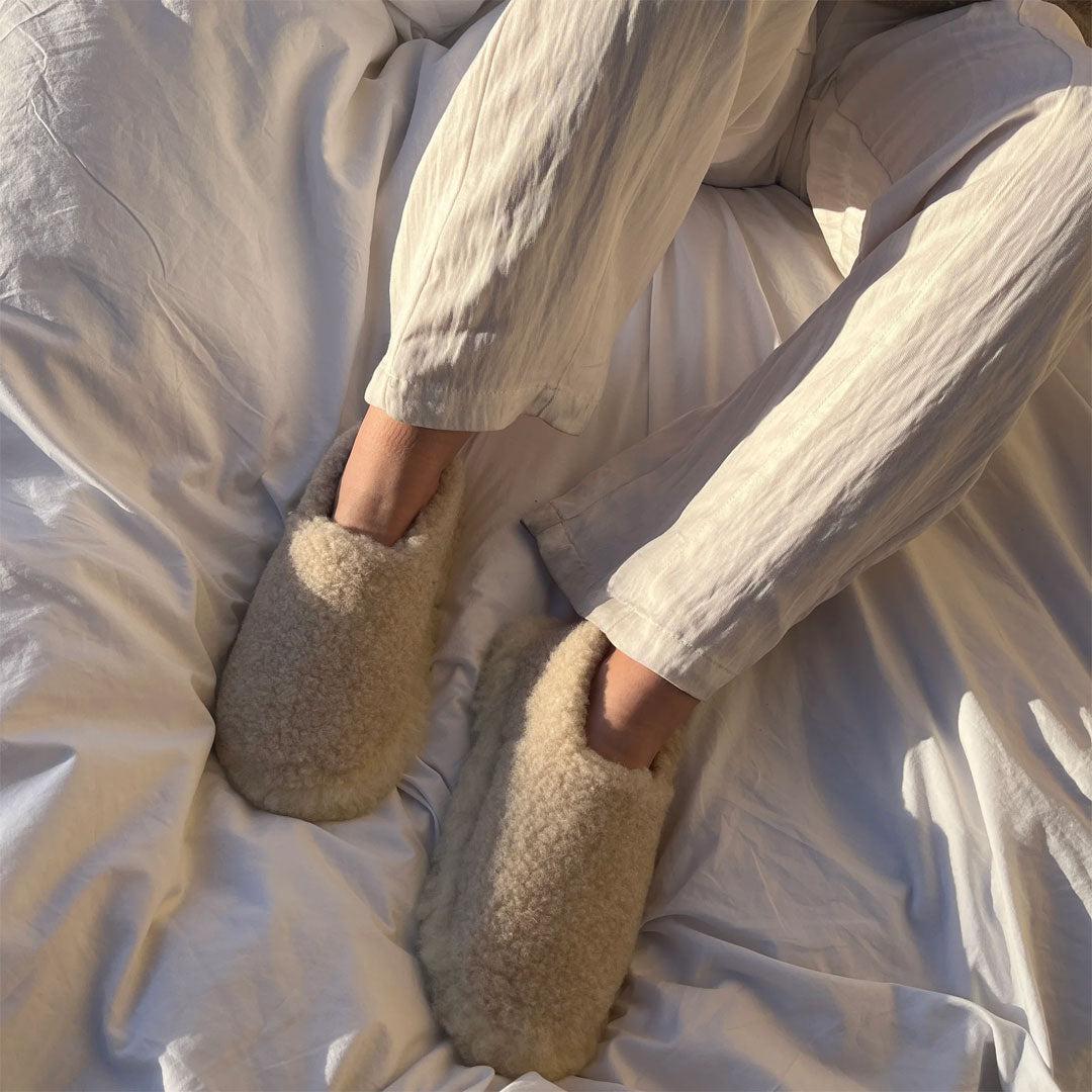 BINIBAMBA Snuggle Womens Booties - Peanut