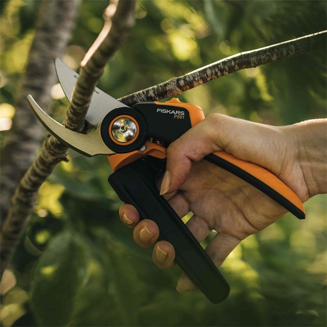 Fiskars X-series™ Bypass Pruner L P961
