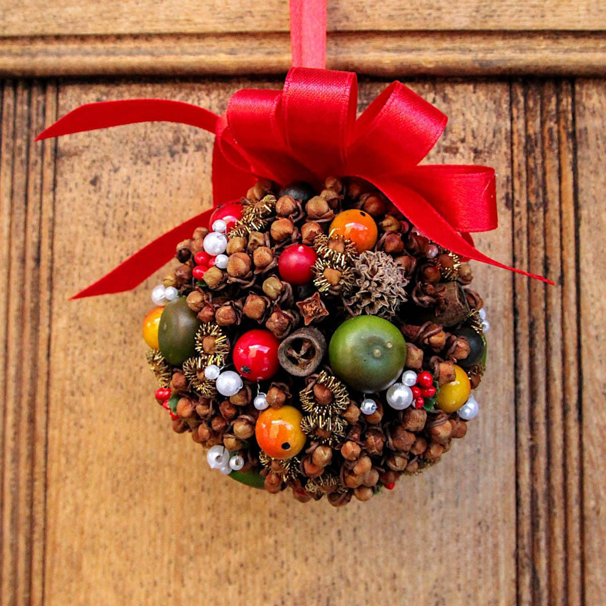 Goviers Christmas Bauble Berries With Bow - Green & Red - DELIVERY OCTOBER
