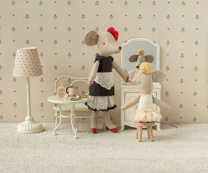 Beautician Mum mouse