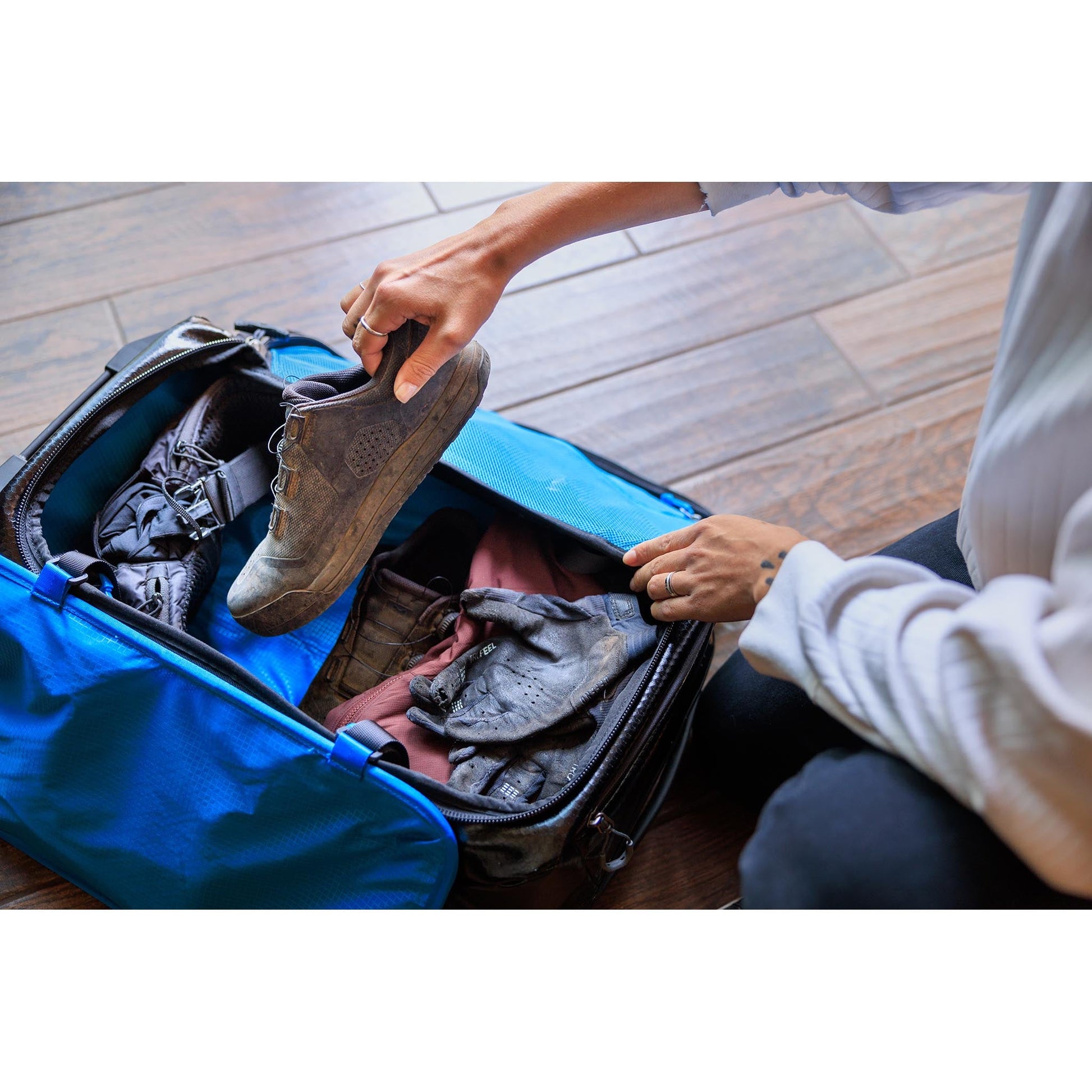 Alpaca Wheeled Duffle 40